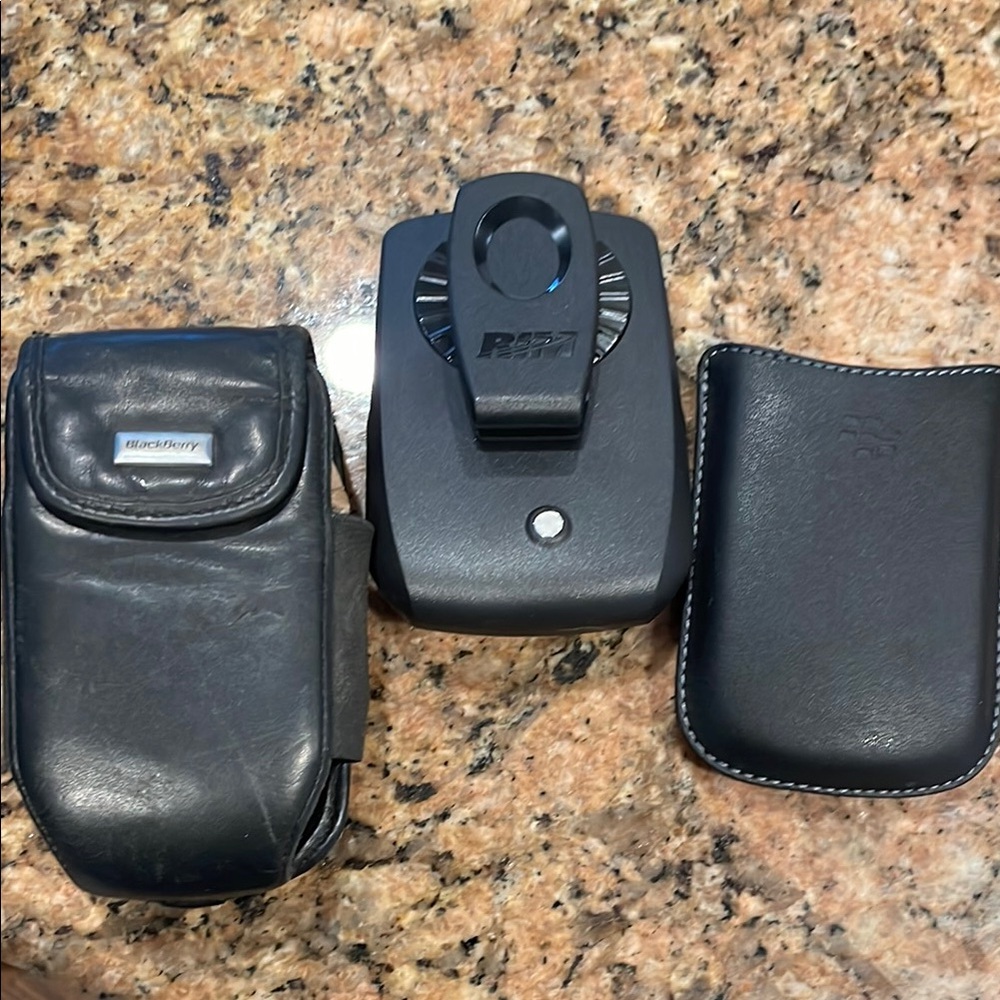 Blackberry set bundle of 3 carrying cases holster -- 1 never used